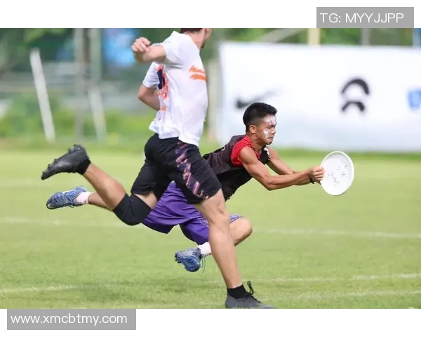 广州飞盘队与重庆飞盘队赛后复盘总结比赛经验与教训分析